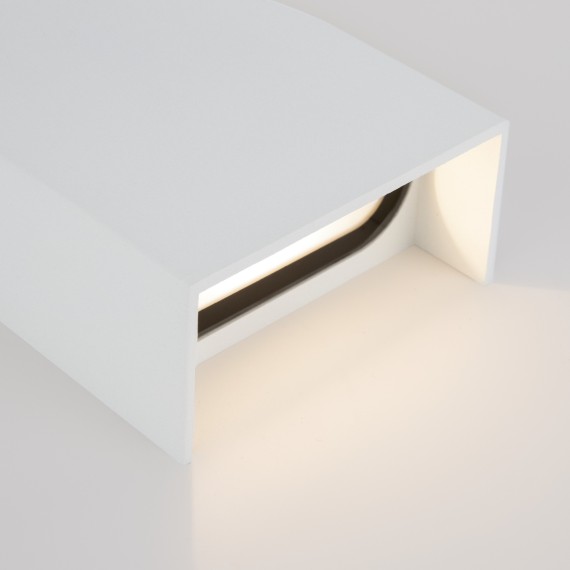 Уличный настенный светильник Maytoni O040WL-L11W3K TWIST IP65 светодиодный LED 11W