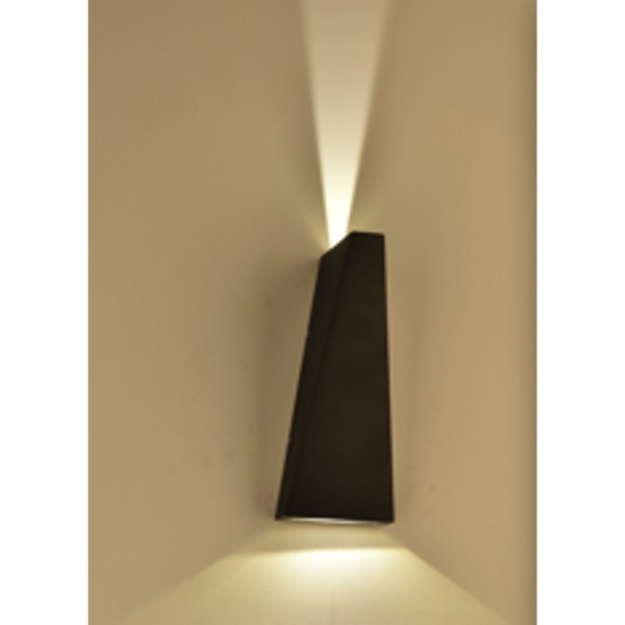 Уличный настенный светильник Maytoni O580WL-L6B Times Square IP54 светодиодный LED 6W