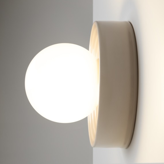 Настенный светильник (бра) Maytoni MOD403WL-01BG1