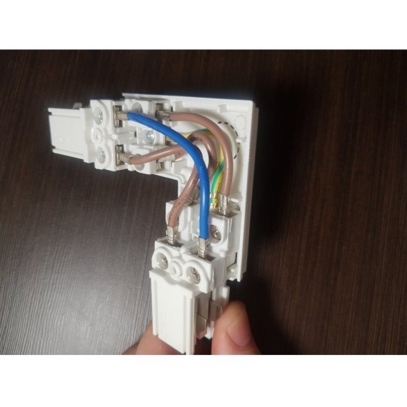 Соединитель "T" трехфазный правый Novotech 135054