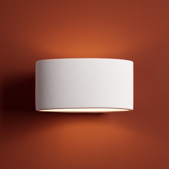 Настенный светильник (бра) с белым плафоном из цемента и лампой G9 Freya Terra FR5582WL-01W